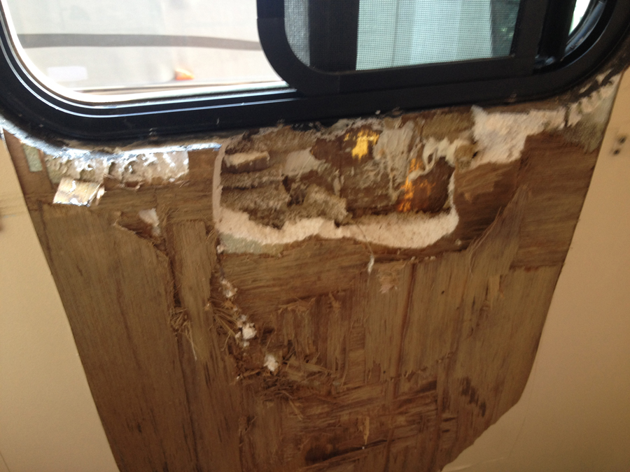 caravan-damp-rotting